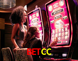 A Ascensão dos Esportes Eletrônicos: Um Novo Paradigma no Entretenimento